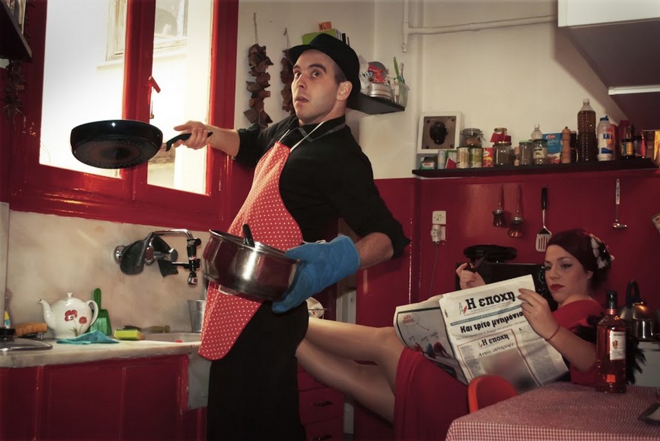 Οι JazzMatazz κυκλοφόρησαν την τελευταία τους δισκογραφική δουλειά με την «Κόκκινη Καρφίτσα».