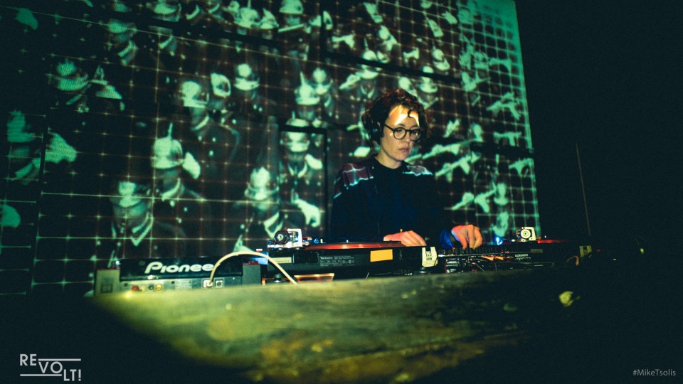 Katou at revolt at six dogs