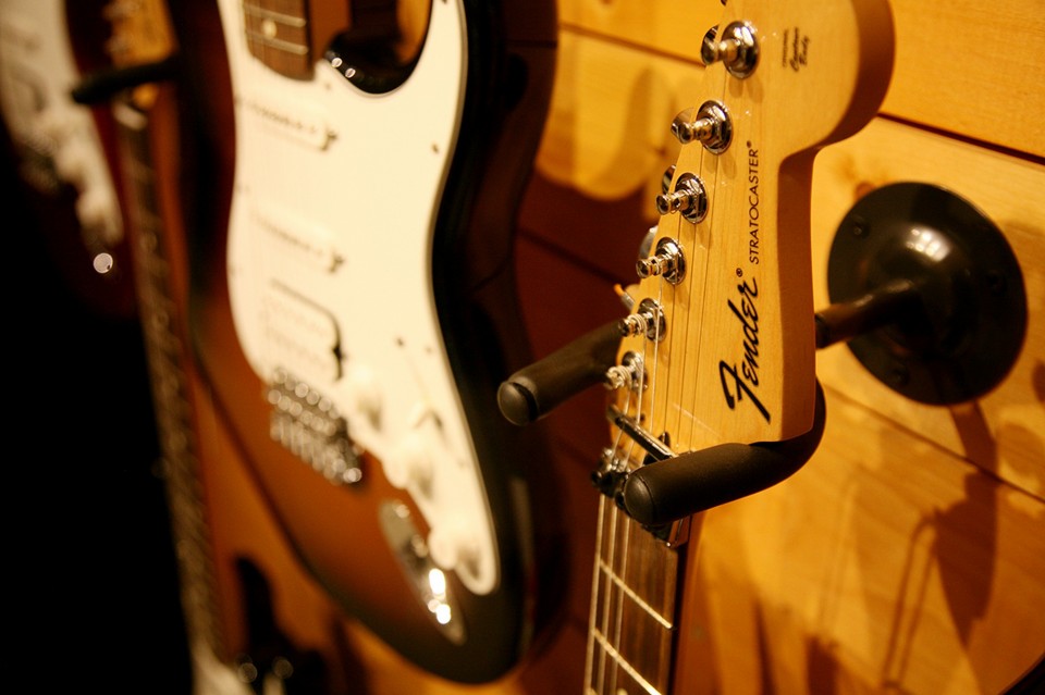 Fender Stratocaster, η αγαπημένη κιθάρα του Jimi Hendrix.