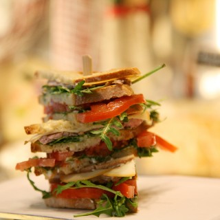 Επιτέλους! Το Ιστορικό Κέντρο απέκτησε ένα σπουδαίο σαντουιτσάδικο