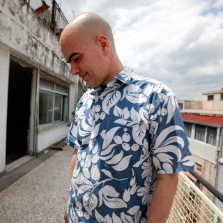 Η τέχνη υπάρχει για να περνάμε καλύτερα, λέει ο εικαστικός Ανδρέας Βάης.