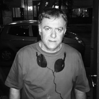 Ένας Σαλονικιός ροκάς διοργανώνει τη μεγαλύτερη έκθεση ολιστικής ανάπτυξης στην Αθήνα