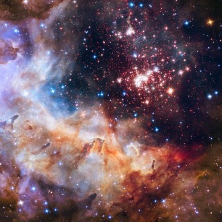 Νέα αστέρια στη φωτογραφία του Hubble telescope για τα 25α γενέθλιά του