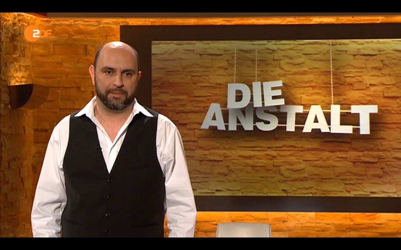 Τελικά ο ταβερνιάρης κατέληξε στο «ψυχιατρείο» της γερμανικής εκπομπής Die Anstalt.