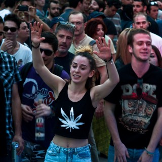 «Η κάνναβη δεν είναι ναρκωτικό, είναι βοτάνι θεραπευτικό»