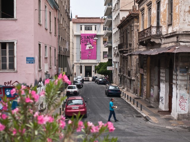 Η Αθήνα σας κακομαθαίνει, κύριε πρέσβη;