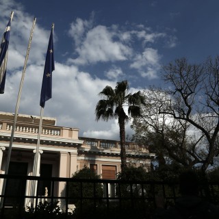 Το Μαξίμου αντιδρά σε δημοσίευμα εφημερίδας για νέο κρούσμα εξαγωγής χρημάτων βουλευτή του ΣΥΡΙΖΑ