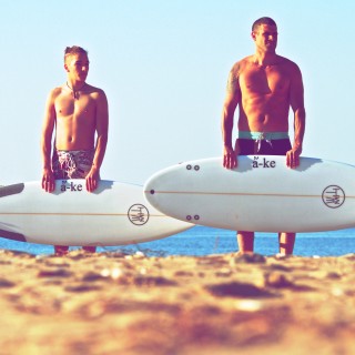 Η a-ke είναι ο καθοδηγητής μας στα φετινά κύματα