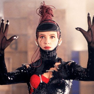 Ποια ρούχα από αυτά που έχεις θαυμάσει στον κινηματογράφο θα φορούσες για ποτό το βράδυ;