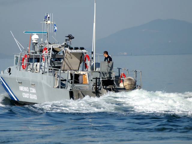 Θαλαμηγός βυθίστηκε μεταξύ Ίου και Θήρας