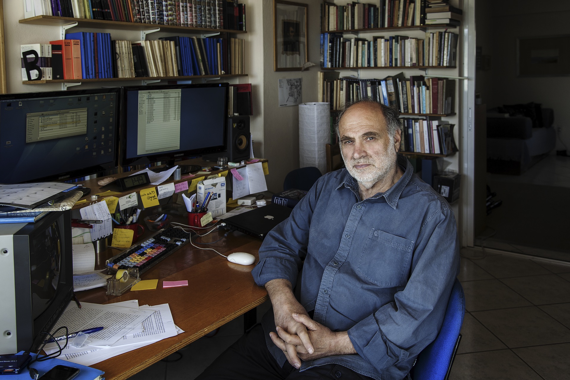 popaganda_23_ΚOUTSAFTIS