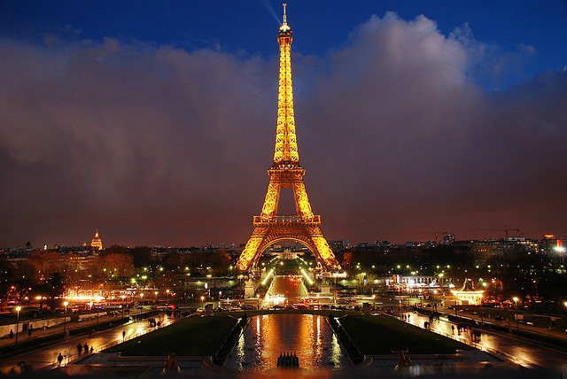 Στις 6 Μαΐου 1889 ανοίγει για το κοινό ο Πύργος του Άιφελ στο Παρίσι