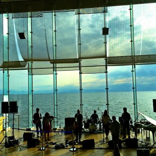 Οι 2l8 είναι απόλυτα έτοιμοι να κάνουν το Crossover