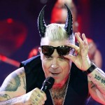 «Στα μαχαίρια» ο Ρόμπι Ουίλιαμς με τον Τζίμι Πέιτζ για μία πισίνα