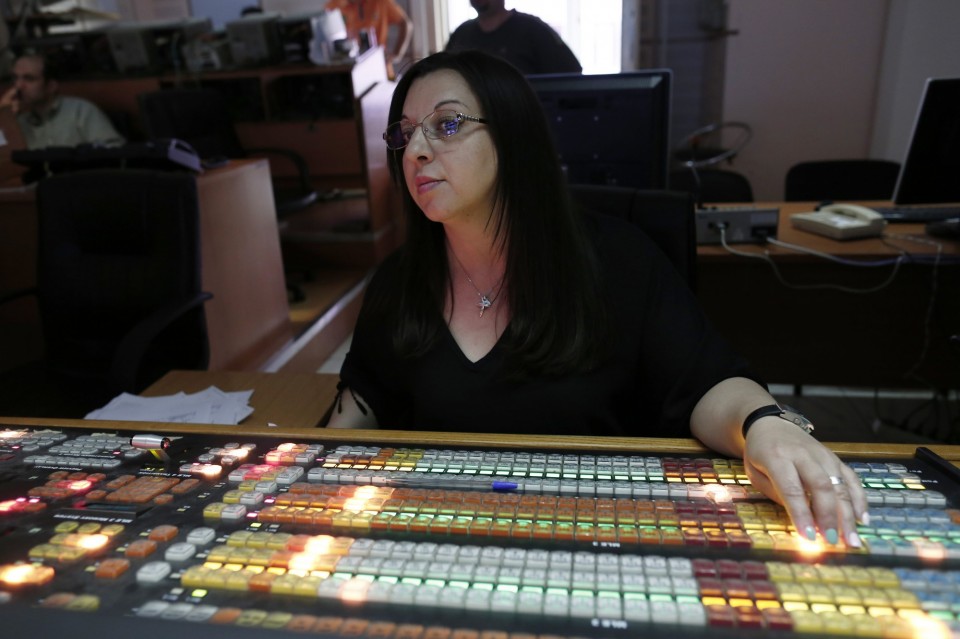 Pictures from the headquarters of state television / Åéêüíåò áðï