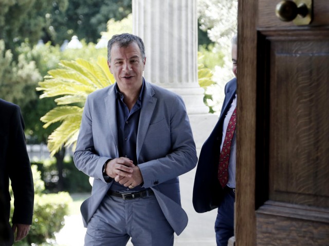 Σταύρος Θεοδωράκης: Να μην επικρατήσουν οι ακραίες φωνές σε Ελλάδα και Ευρώπη