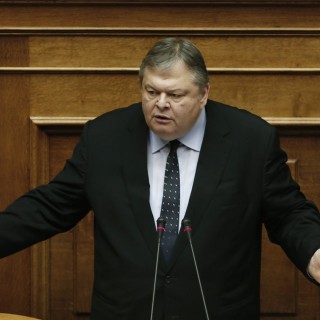 Ο κ. Βενιζέλος ανακοίνωσε την αποχώρησή του από πρόεδρος του ΠΑΣΟΚ