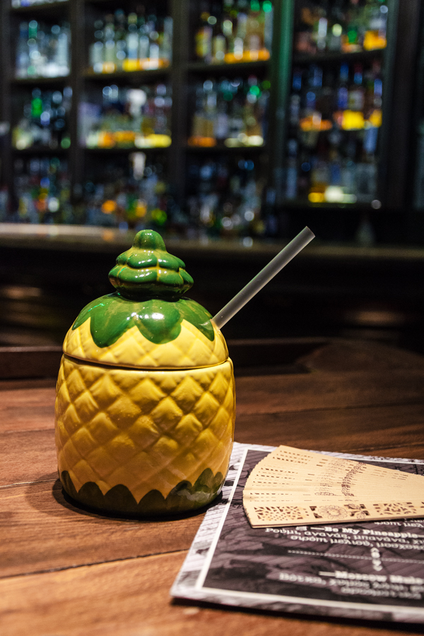 Πως να αρνηθείς την πρόσκληση του cocktail «Βe my pineapple»;