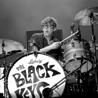 Αν Ψάχνετε Τα Μαύρα Κλειδιά, Τα Πήραν Μαζί Τους Οι Μαύροι Άγγελοι