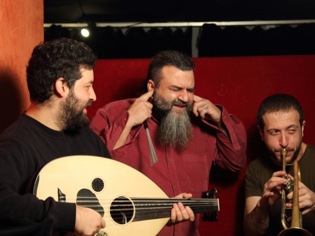 Ένα τρίο από την Ελλάδα μπολιάζει με τζαζ τη βαλκανική παράδοση