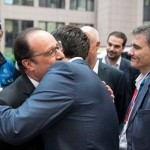 Η αγκαλιά Τσίπρα, Ολάντ μετά τη Σύνοδο