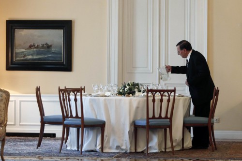 Επίσκεψη Ομπάμα: Με ποιούς θα φάει σφυρίδα ο Αμερικάνος Πρόεδρος