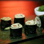 Οι λάτρεις του σούσι προειδοποιούνται για τον κίνδυνο από την κατάποση παρασίτων από ωμό ψάρι