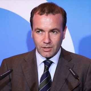 Μάνφρεντ Βέμπερ:«Καταστρέφετε την εμπιστοσύνη προς την Ευρώπη κ. Τσίπρα»