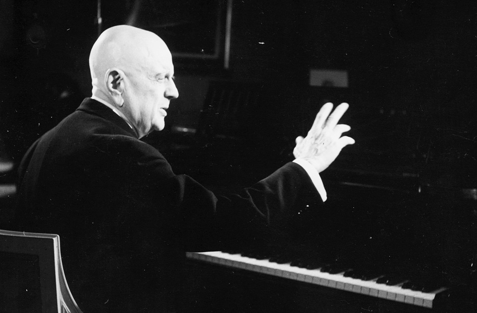 Γιαν Σιμπέλιους (8 Δεκεμβρίου 1865 - 20 Σεπτεμβρίου 1957): Ο σημαντικότερος Φινλανδός εκπρόσωπος της κλασικής μουσικής που συνέδεσε το έργο του με την εθνική αφύπνιση των Φινλανδών.