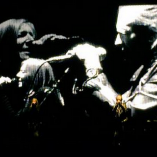 Χθες το βράδυ ο Thom Yorke ανέβηκε στην σκηνή μαζί με τους Portishead (video)