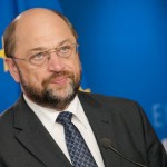 Ο Σουλτς ανασκευάζει τα περί εξόδου της χώρας από το ευρώ αν επικρατήσει το ΟΧΙ