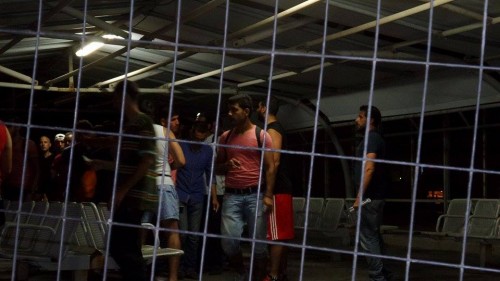 Συνεχίζεται η επιβίβαση Σύρων προσφύγων στο «Ελευθέριος Βενιζέλος»