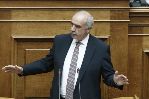 Μεϊμαράκης: «Με πουκάμισα έξω και χαβαλέ δεν μπορείς να κάνεις διαπραγμάτευση»