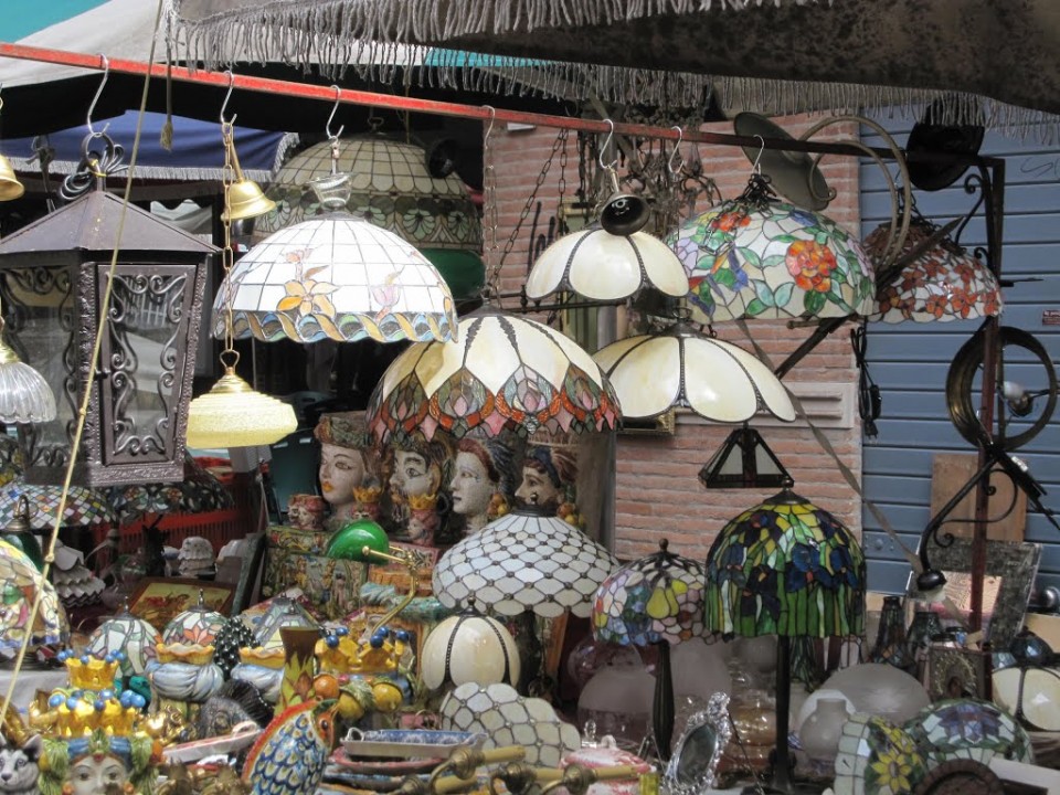Vintage φωτιστικά στο παζάρι της Porta Portese