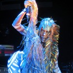 Η Grace Jones γυμνόστηθη στα 67 της σε φεστιβάλ στη Νέα Υόρκη