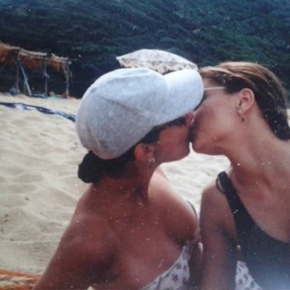 H Λίνα και η Μανίνα, το ’94 στη Σαντορίνη, δε φοβόντουσαν τίποτα και κανέναν