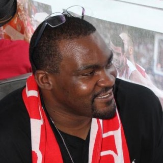 Δείτε σε βίντεο την υποδοχή-φάρσα των οπαδών του Ερυθρού Αστέρα στον Σοφοκλή Σχορτσανίτη