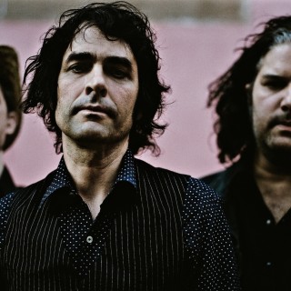 Πάλι καλά που έχουμε και τον Jon Spencer να μας θυμίζει τι εστί ροκ βερίκοκο