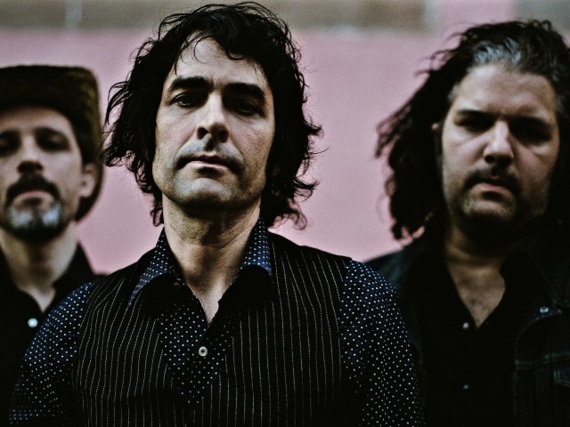 Πάλι καλά που έχουμε και τον Jon Spencer να μας θυμίζει τι εστί ροκ βερίκοκο