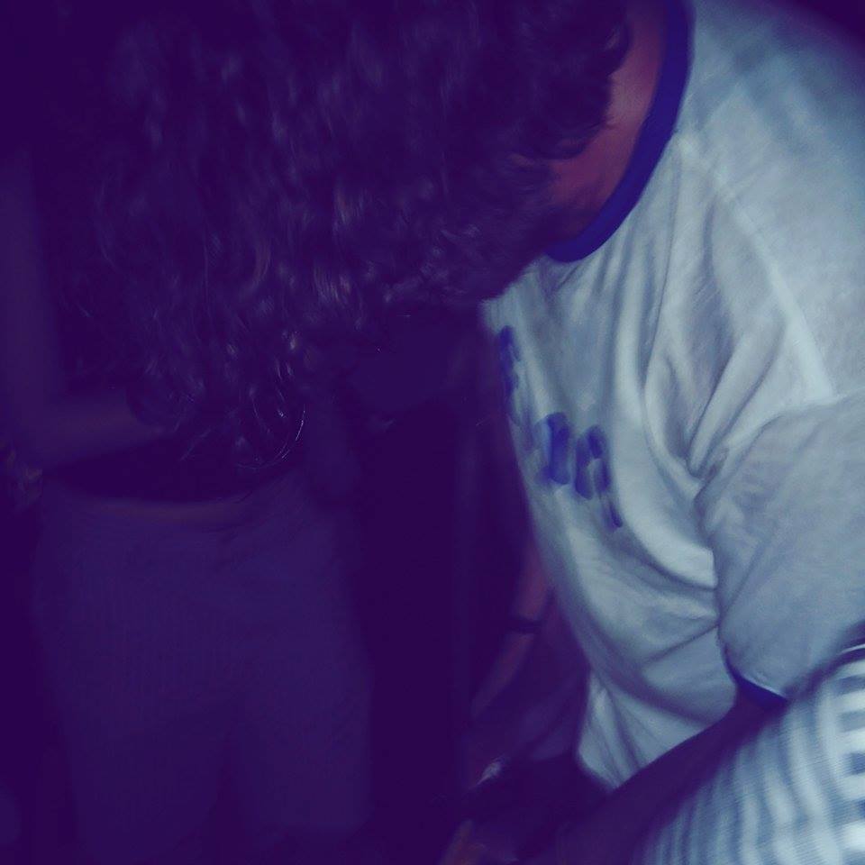 Ο Άγγελος Κράλης των Chickn ανάμεσα στο κοινό. 