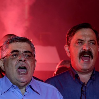 Ενώ εμείς κοιμόμαστε, η «σοβαρή Χρυσή Αυγή» ξυπνάει