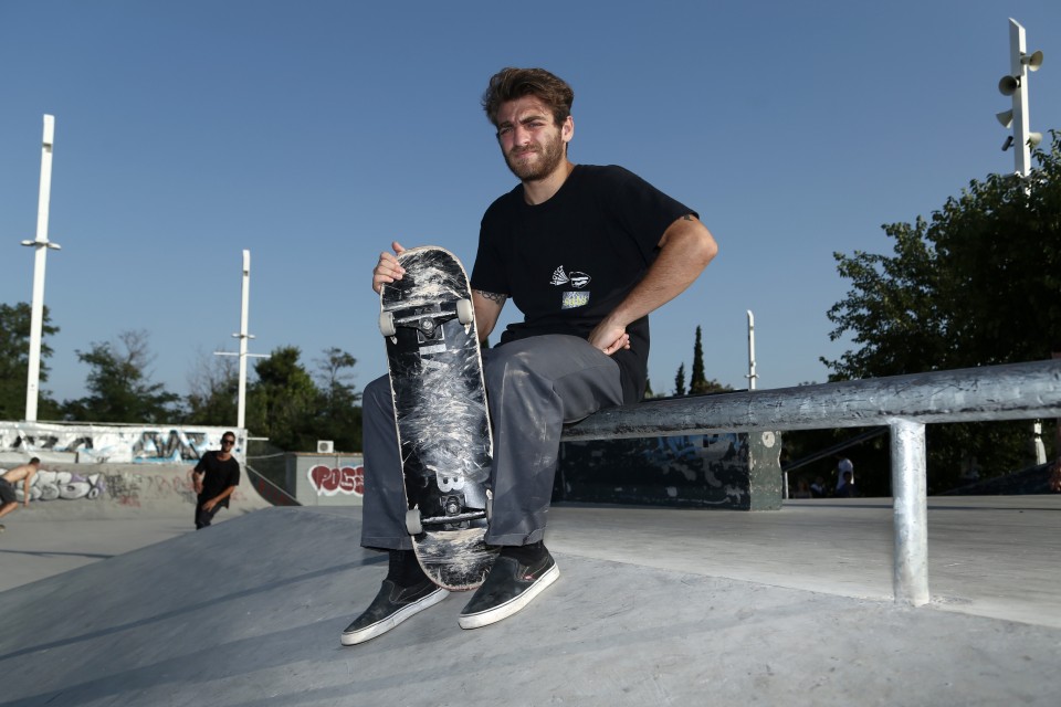 Skateboarding contest  / Äéáãùíéóìüò skateboarding