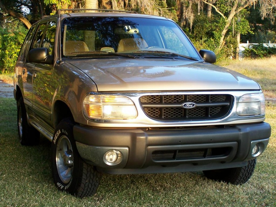 2000 FORD EXPLORER XLT 006_full