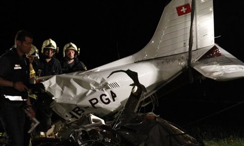 Ελβετία: Ξέφρενη πορεία μικρού αεροσκάφους μετά τη συντριβή του