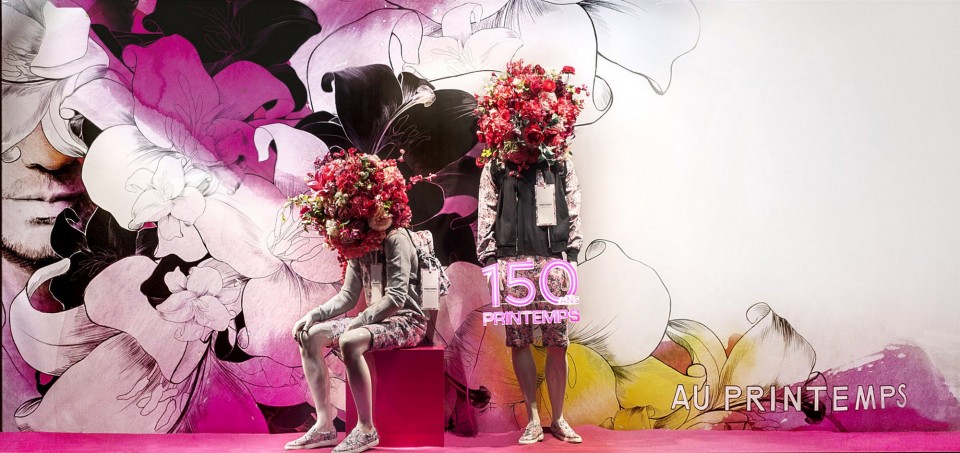 Μία από τις βιτρίνες του εμπορικού κέντρου «Printemps» στο Παρίσι  για τα 150 χρόνια λειτουργίας του. 