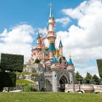 Η Disneyland προσφέρει εργασία σε Έλληνες