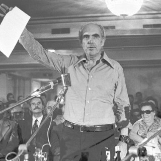 Το ΠΑΣΟΚ είναι το μοναδικό κόμμα με γνωστή ημερομηνία γενεθλίων, γι’αυτό τα γιορτάζουμε