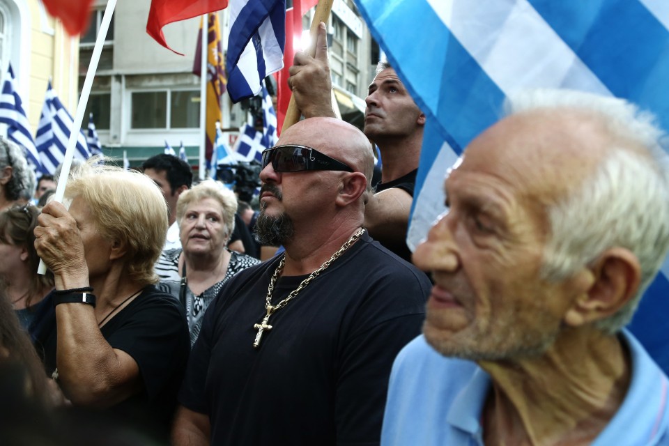 Golden Dawn election rally / ÐñïåêëïãéêÞ óõãêÝíôñùóç ôçò ×ñõóÞò