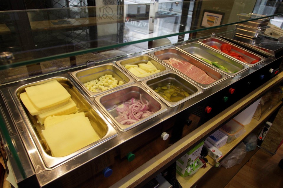 Τα υλικά μαζεμένα.