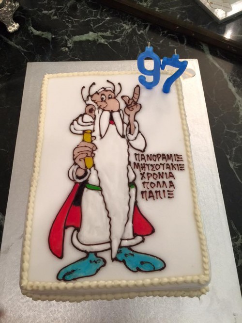 Η τούρτα για τα 97α γενέθλια του Κωνσταντίνου Μητσοτάκη